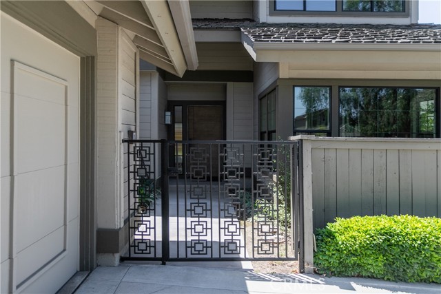 Detail Gallery Image 2 of 54 For 8 Pinewood #65,  Irvine,  CA 92604 - 3 Beds | 2/1 Baths