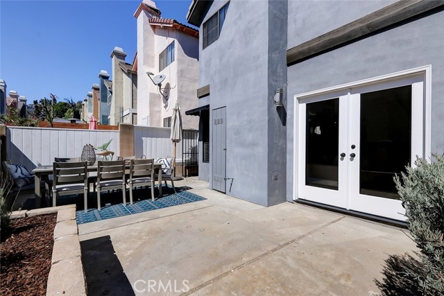 1616 Haynes Lane, Redondo Beach, California 90278, 3 Bedrooms Bedrooms, ,2 BathroomsBathrooms,Residential,Sold,Haynes,SB22205623