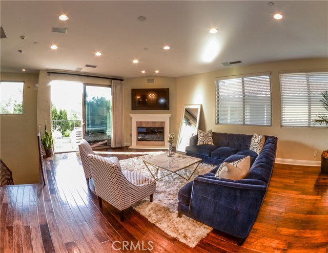 621 Pacific Coast Highway, Redondo Beach, California 90277, 4 Bedrooms Bedrooms, ,3 BathroomsBathrooms,Residential,Sold,Pacific Coast,SB17030895