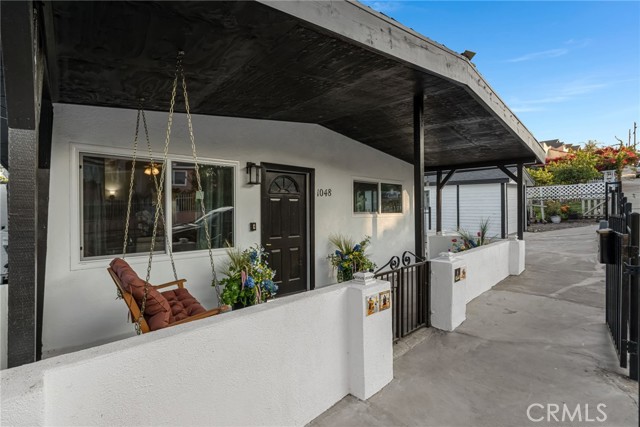 1048 Dexter Street, Los Angeles CA: https://media.crmls.org/medias/8347bbca-f7ac-4826-be53-2ebca5f54ece.jpg