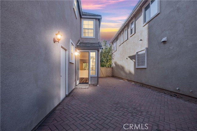 Detail Gallery Image 26 of 31 For 27626 Sunny Creek Dr, Valencia,  CA 91354 - 3 Beds | 2/1 Baths