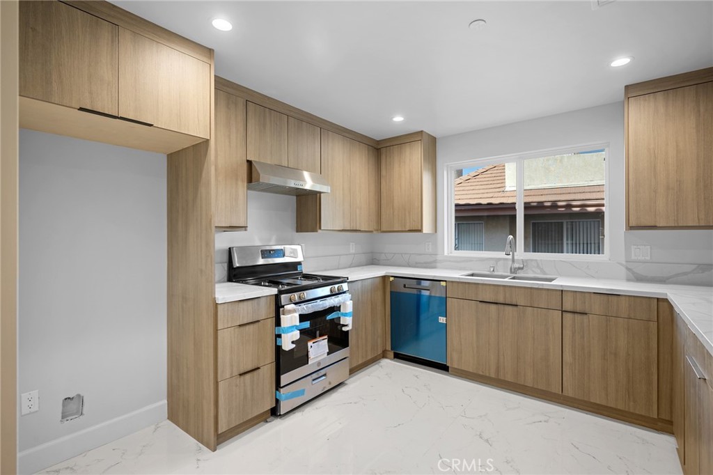 834988D2 7656 4Be5 B3Fa 4119B72F328C 357 Harvey Drive #103, Glendale, Ca 91206 &Lt;Span Style='BackgroundColor:transparent;Padding:0Px;'&Gt; &Lt;Small&Gt; &Lt;I&Gt; &Lt;/I&Gt; &Lt;/Small&Gt;&Lt;/Span&Gt;