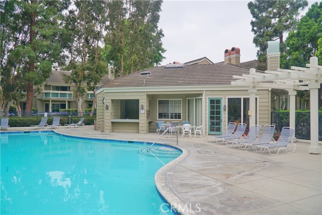 7262 Yellowtail Dr, Huntington Beach CA: https://media.crmls.org/medias/8349d8dd-c226-4050-afd3-50b9c9eaceb7.jpg