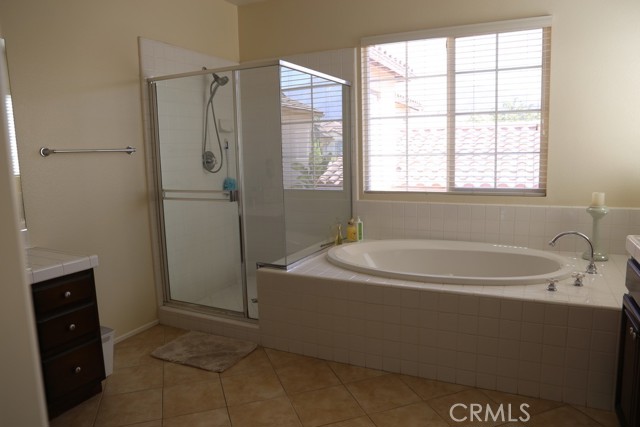 Detail Gallery Image 7 of 10 For 1730 W Alps Dr, Upland,  CA 91784 - 5 Beds | 3 Baths