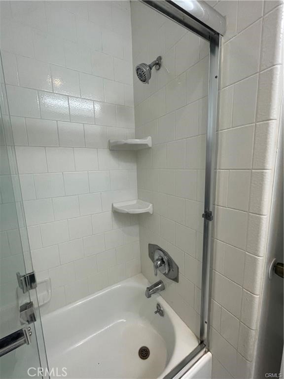 Detail Gallery Image 13 of 19 For 730 Amigos Way #1,  Newport Beach,  CA 92660 - 2 Beds | 2 Baths