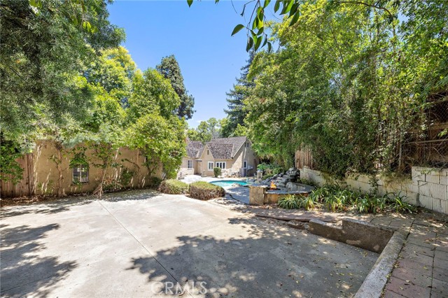 1181 Old Mill Rd, San Marino CA: https://media.crmls.org/medias/834c7442-ed27-40aa-8cde-d84bc18f11e7.jpg