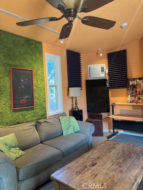 Detail Gallery Image 13 of 18 For 7100 Scarborough Peak, West Hills,  CA 91307 - 1 Beds | 1 Baths