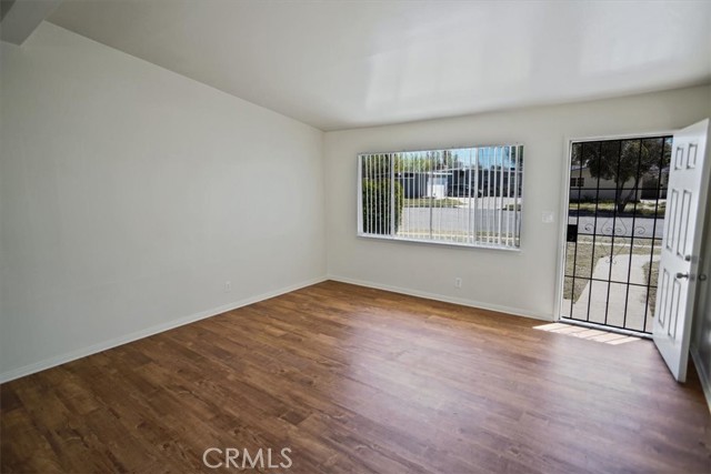 Detail Gallery Image 2 of 13 For 1011 Valiant St, Lancaster,  CA 93534 - 3 Beds | 2 Baths