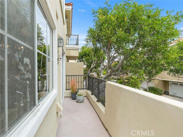 Detail Gallery Image 13 of 30 For 6051 Shadowbrook Cir, Huntington Beach,  CA 92648 - 2 Beds | 2/1 Baths