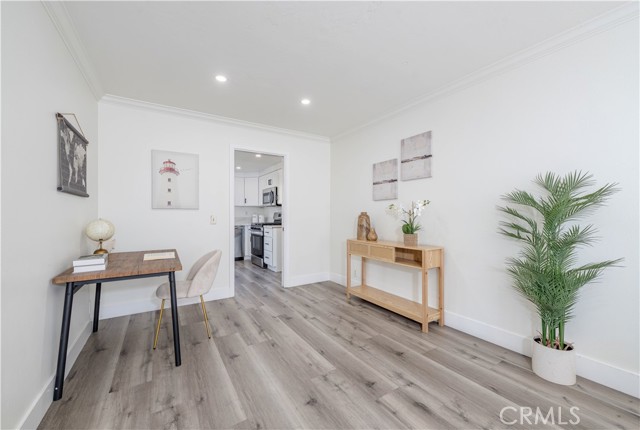 8891 Ovieda Plaza, Westminster CA: https://media.crmls.org/medias/834f0692-45ea-4e20-853b-36c0e5b0a033.jpg
