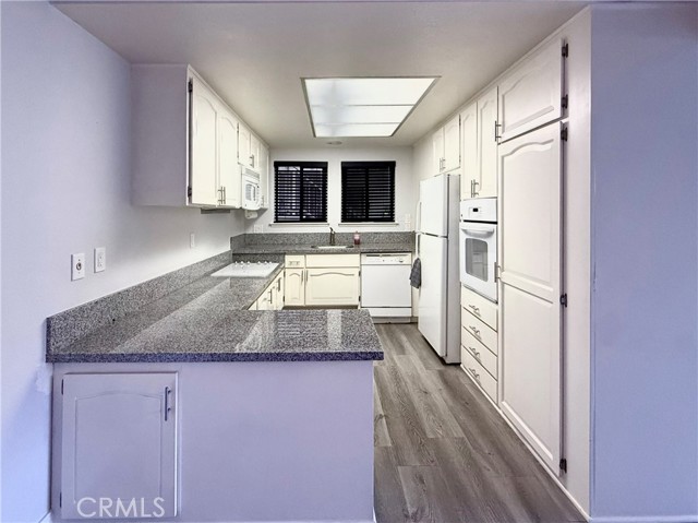 851 Ronda Mendoza, Laguna Woods CA: https://media.crmls.org/medias/834f5fe5-336c-4930-b9b5-c261bc042292.jpg