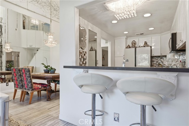 Detail Gallery Image 24 of 55 For 22350 Heritage Pass, Chatsworth,  CA 91311 - 2 Beds | 2/1 Baths