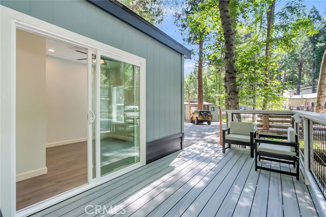 27500 HWY 189, Lake Arrowhead CA: https://media.crmls.org/medias/834f9994-5f75-4fe8-a74f-cf85e9ae41bb.jpg
