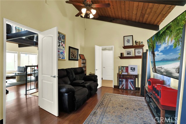 834 15th Street, Hermosa Beach CA: https://media.crmls.org/medias/834fa65b-da14-4802-ab0e-7a1ce33fc107.jpg