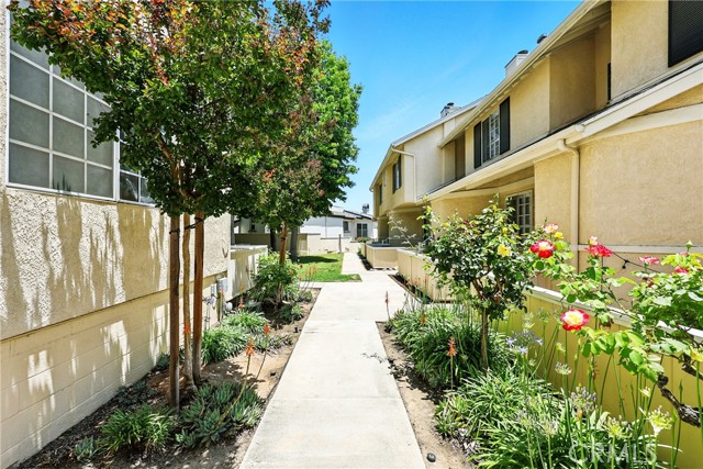 254 N Mar Vista Avenue, Pasadena CA: https://media.crmls.org/medias/835064c7-6375-4110-ae9e-440027dc7af2.jpg