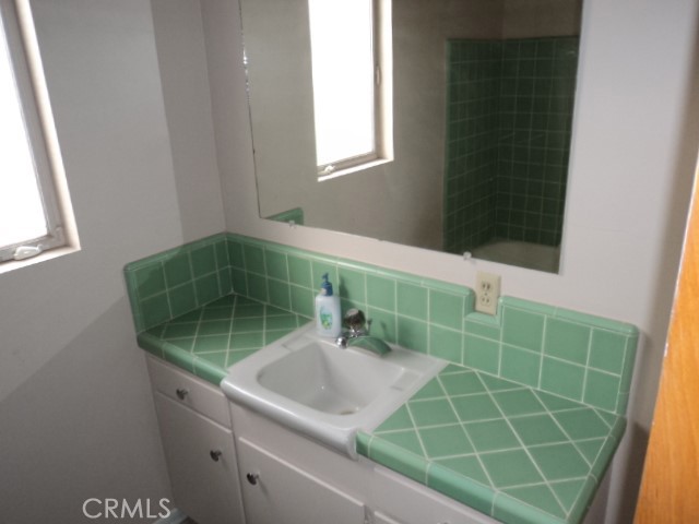 Detail Gallery Image 15 of 16 For 587 Greenfield Ct, Upland,  CA 91786 - 2 Beds | 2 Baths