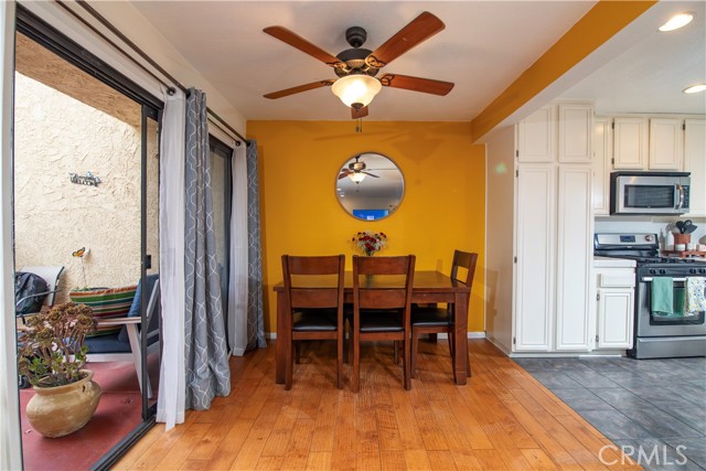 Detail Gallery Image 27 of 42 For 20807 Roscoe Bld #12,  Winnetka,  CA 91306 - 3 Beds | 2/1 Baths