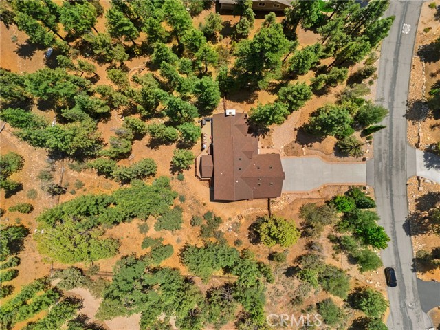 1947 Shady Lane, Big Bear City CA: https://media.crmls.org/medias/83515d8e-27bc-4630-a314-1c27e4a0f0be.jpg