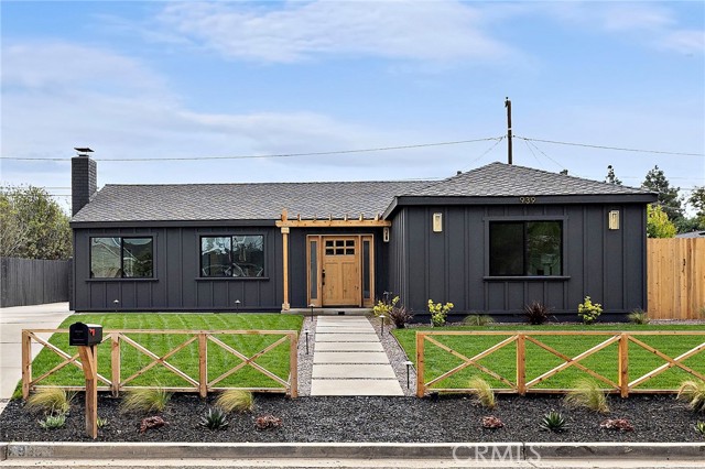 Detail Gallery Image 1 of 37 For 939 Congress St, Costa Mesa,  CA 92627 - 4 Beds | 2 Baths