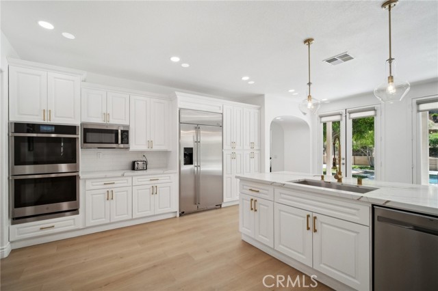 25422 Magnolia Lane, Stevenson Ranch CA: https://media.crmls.org/medias/83524b06-7ec9-4271-970f-f99a060747b8.jpg