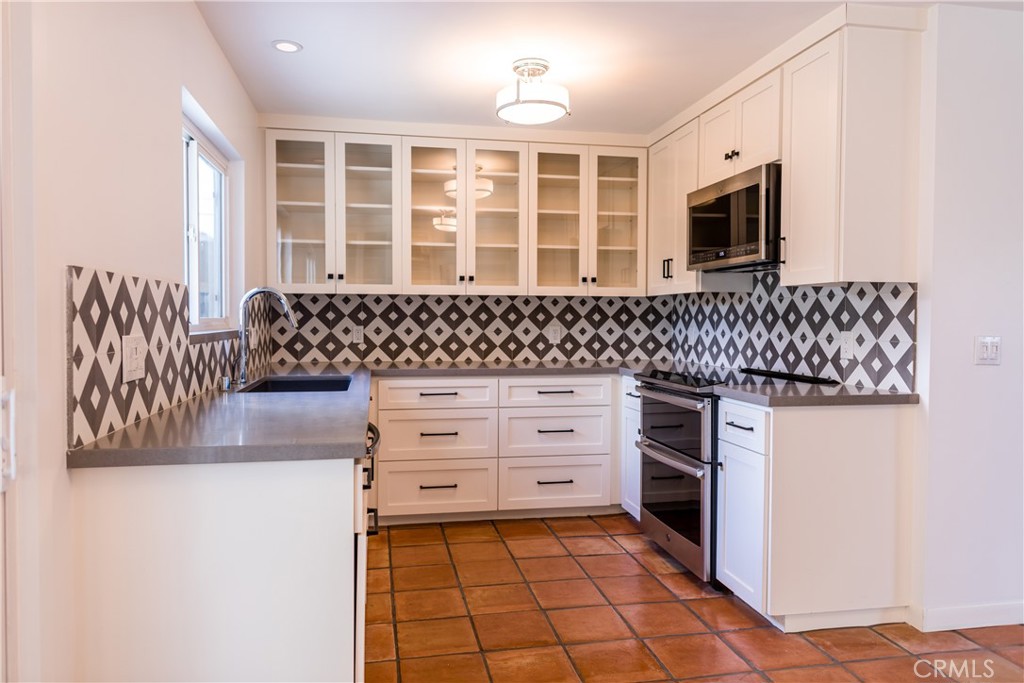 1107 W Memory Lane #15A