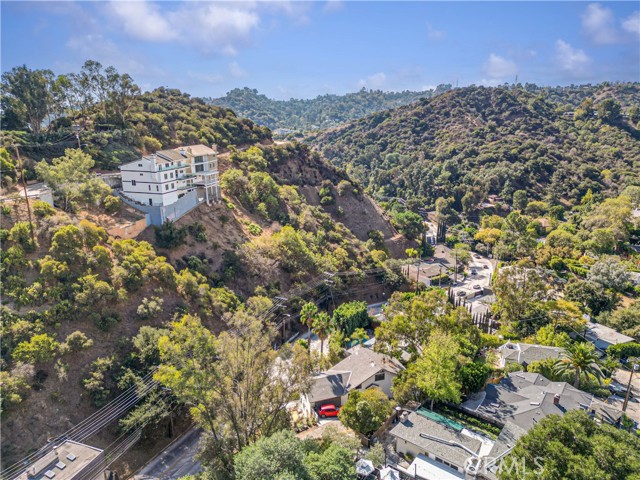 Detail Gallery Image 37 of 38 For 2776 Laurel Canyon Pl, Los Angeles,  CA 90046 - 4 Beds | 5/1 Baths