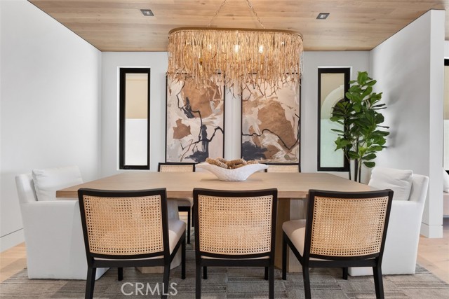 20 Balboa Coves, Newport Beach CA: https://media.crmls.org/medias/8352fa26-18fc-493a-bbb1-dd7748ad9fb0.jpg