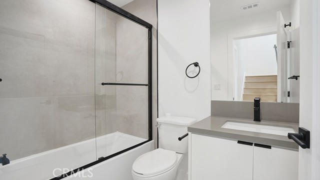Detail Gallery Image 13 of 35 For 1213 N. Kingsley Dr #1213 1/2,  Los Angeles,  CA 90029 - 4 Beds | 4 Baths