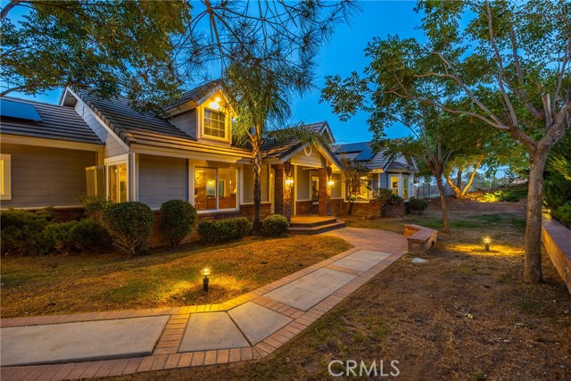 Detail Gallery Image 5 of 62 For 10010 Leona Ave, Leona Valley,  CA 93551 - 4 Beds | 3 Baths