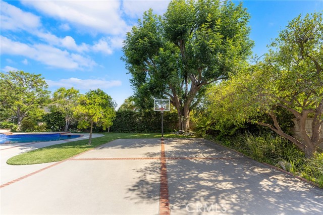 300 W Wistaria Avenue, Arcadia CA: https://media.crmls.org/medias/83543b66-c650-4cee-9ae5-94a279b7c7ff.jpg