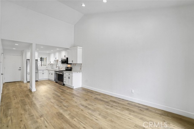 1410 Coranado Avenue, Long Beach CA: https://media.crmls.org/medias/83545ad5-973e-4f4a-9ff6-2e66f7c134e7.jpg