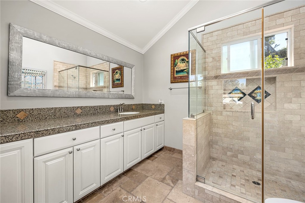 Casita bathroom