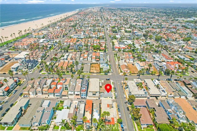 715 Olive Avenue, Huntington Beach CA: https://media.crmls.org/medias/83557311-59bc-4bc3-a439-775a87790518.jpg
