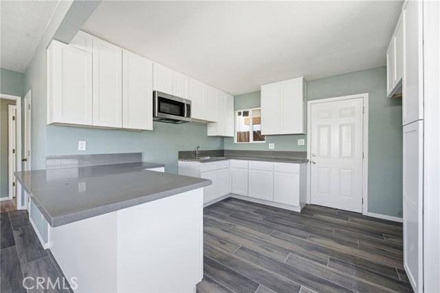 Detail Gallery Image 12 of 39 For 409 W Camellia Way, San Jacinto,  CA 92538 - 4 Beds | 2 Baths