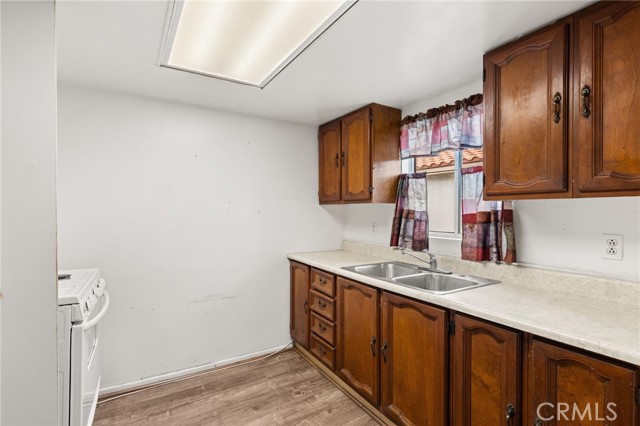 368 West Street, Upland CA: https://media.crmls.org/medias/8355eb15-16be-464f-9e93-8fdf39c018f1.jpg