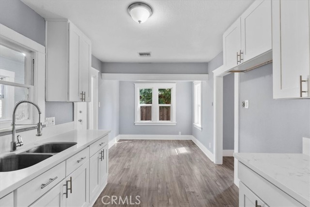 464 W 14th Street, San Bernardino CA: https://media.crmls.org/medias/8355ebb2-e756-4632-a679-d4b482be2039.jpg
