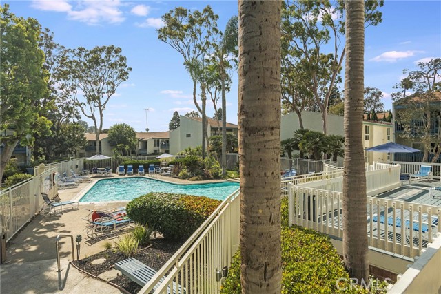 906 Camino Real, Redondo Beach, California 90277, 2 Bedrooms Bedrooms, ,2 BathroomsBathrooms,Residential,Sold,Camino Real,SB22092034