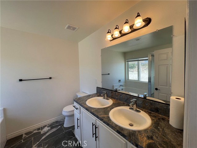 Detail Gallery Image 9 of 12 For 465 Solano Rd, Pinon Hills,  CA 92372 - 4 Beds | 2 Baths