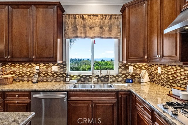 40493 Calle Katerine, Temecula CA: https://media.crmls.org/medias/835880ad-7d82-4bb9-b86d-7f02266966d5.jpg
