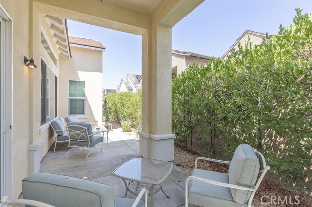 Detail Gallery Image 26 of 47 For 25124 Limetree Ln, Canyon Country,  CA 91387 - 2 Beds | 2/1 Baths