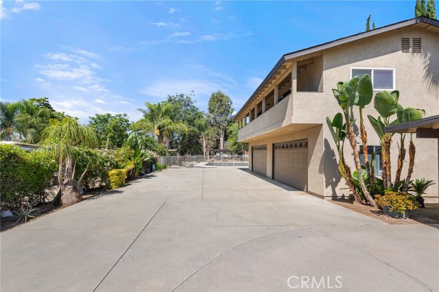 12596 Ross Avenue, Chino CA: https://media.crmls.org/medias/8359cc65-4f07-4fca-b690-3e4e1ba7df5d.jpg