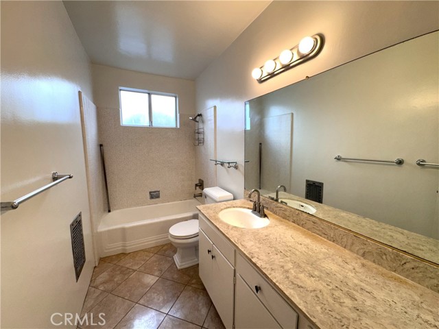 1632 Camden Avenue, Los Angeles CA: https://media.crmls.org/medias/835a480d-8667-45c1-a11c-e6d45ef29a8b.jpg