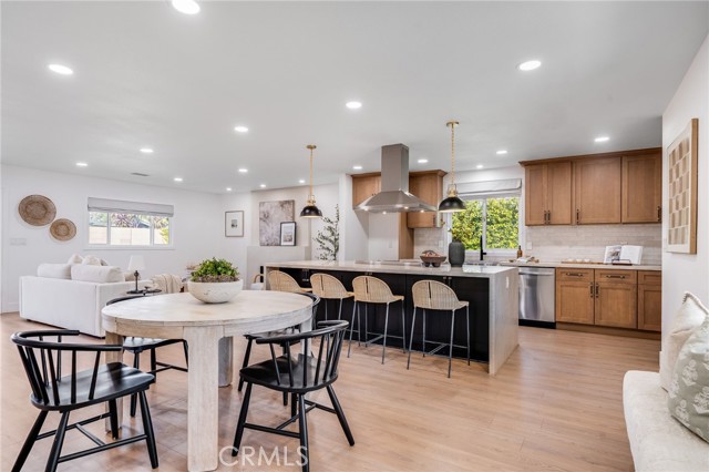 Detail Gallery Image 2 of 25 For 1608 Elm, Costa Mesa,  CA 92626 - 4 Beds | 2 Baths