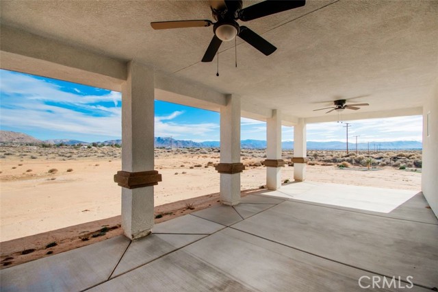 Detail Gallery Image 11 of 42 For 16925 Nanticoke, Apple Valley,  CA 92307 - 4 Beds | 3 Baths