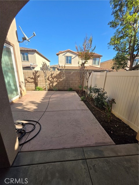 Detail Gallery Image 4 of 30 For 11014 via Del Corso, Riverside,  CA 92505 - 4 Beds | 3 Baths