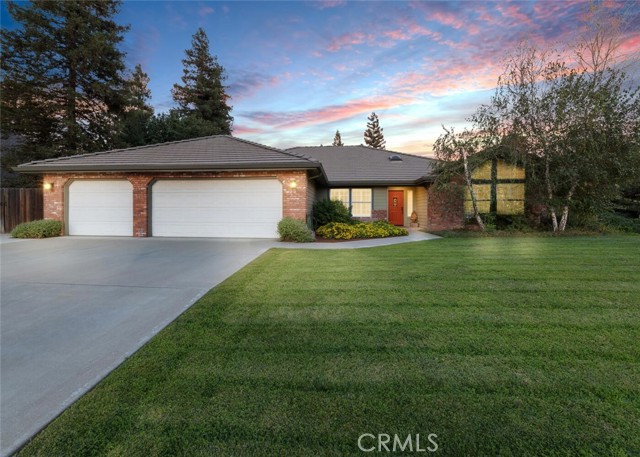 685 E Chevy Chase Drive, Tulare, CA 