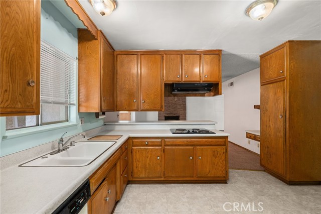 641 Casa Blanca Drive, Fullerton CA: https://media.crmls.org/medias/835de66a-6bfc-48c1-bf2b-c9dd60f90060.jpg