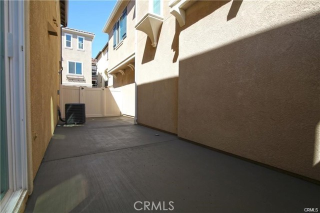 Detail Gallery Image 13 of 18 For 710 Banyan Way, Pomona,  CA 91767 - 3 Beds | 3 Baths