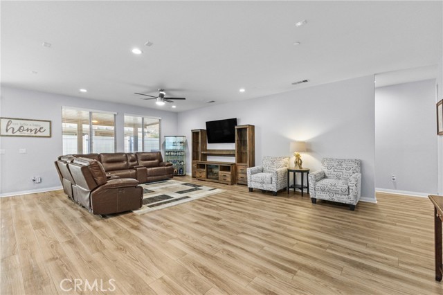 Image 9 of 36 For 718 Torrey Court