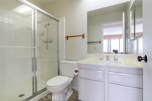 Detail Gallery Image 18 of 28 For 12 Barlovento Ct, Newport Beach,  CA 92663 - 2 Beds | 2 Baths